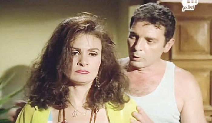 سكس مصري نيك يسرا و مص شفايف علي السرير